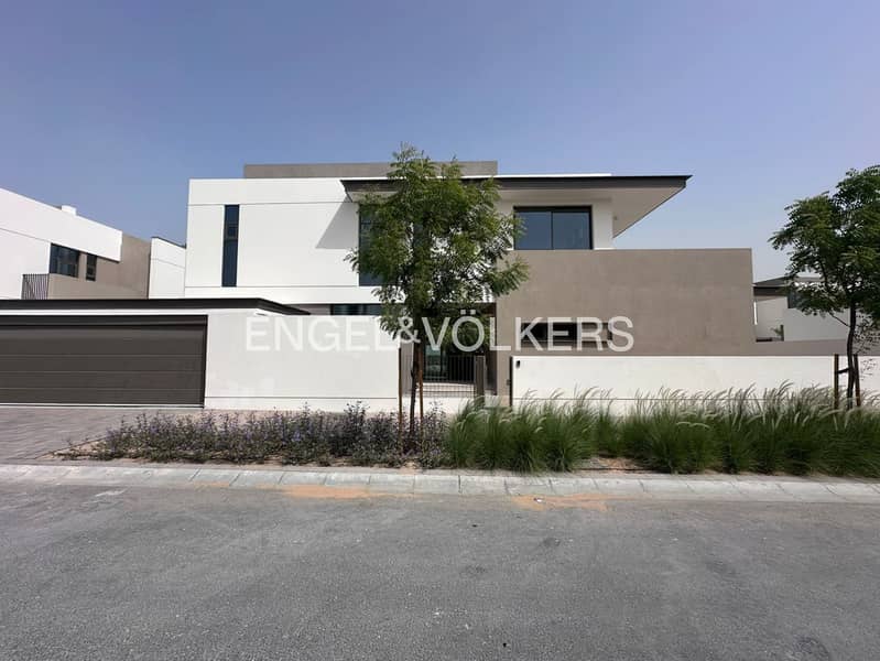 Brand New | Single Row | Spacious | Near Parks