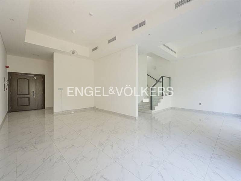 Private Garden | Single Row | Spacious