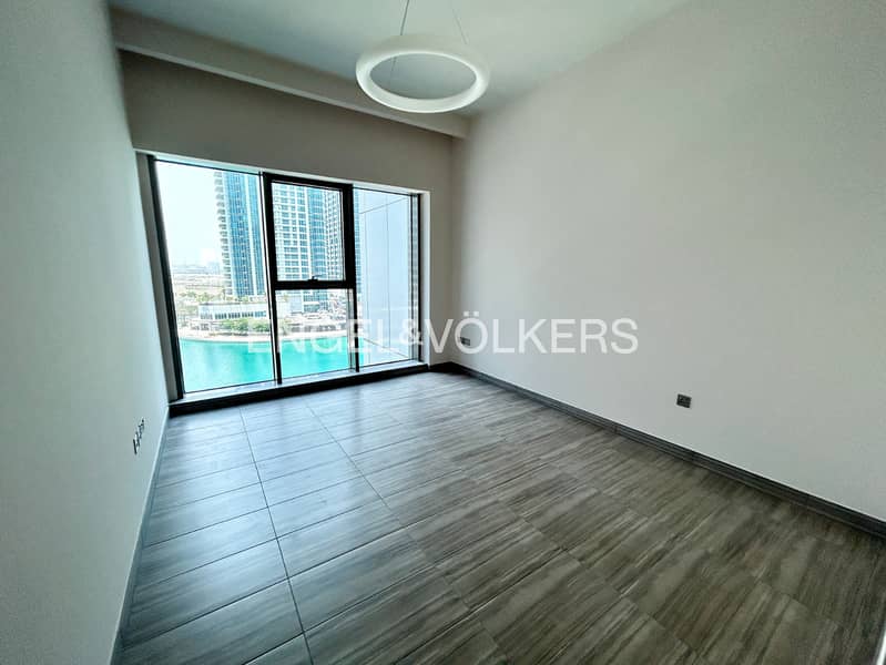 Lake View | Available Now | Great Location Lake View | Available Now | Great Location