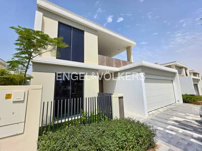 4 Bedroom Villa for Rent in Tilal Al Ghaf, Dubai - Elegant Single Row Villa | Landscaped Garden