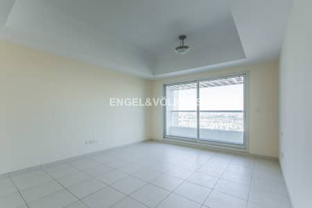 2 Bedroom Flat for Rent in Jumeirah Lake Towers (JLT), Dubai - Unfurnished | Lake View | Near to Metro