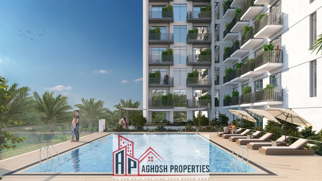 4 Amber_ Pool View. jpg