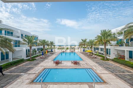 3 Bedroom Flat for Rent in Jumeirah, Dubai - Private Parking | Beach Access | Exclusive