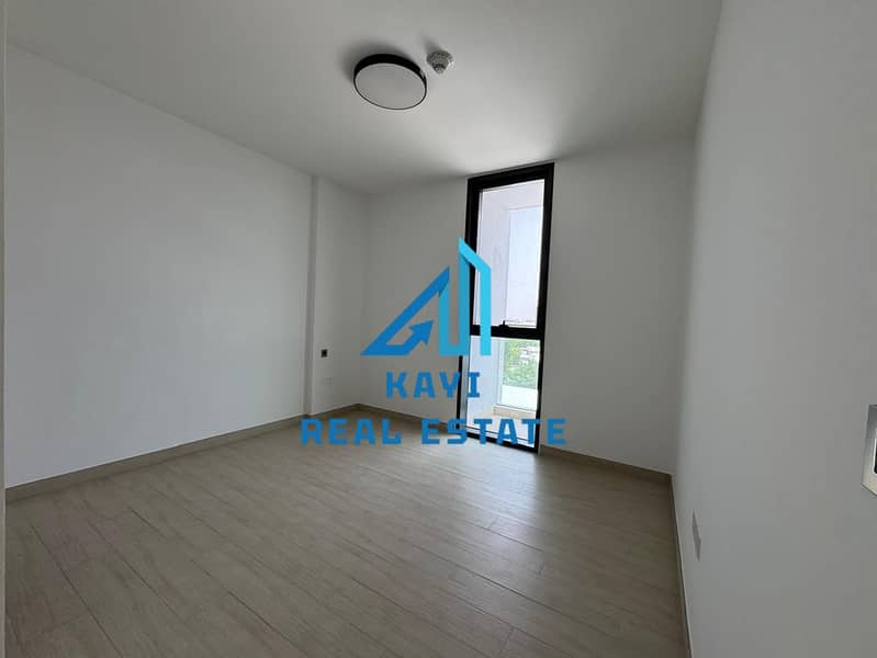 6 3misk1bhk4. jpeg