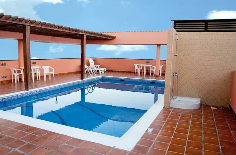 21 SWIMMING POOL 4. jpg