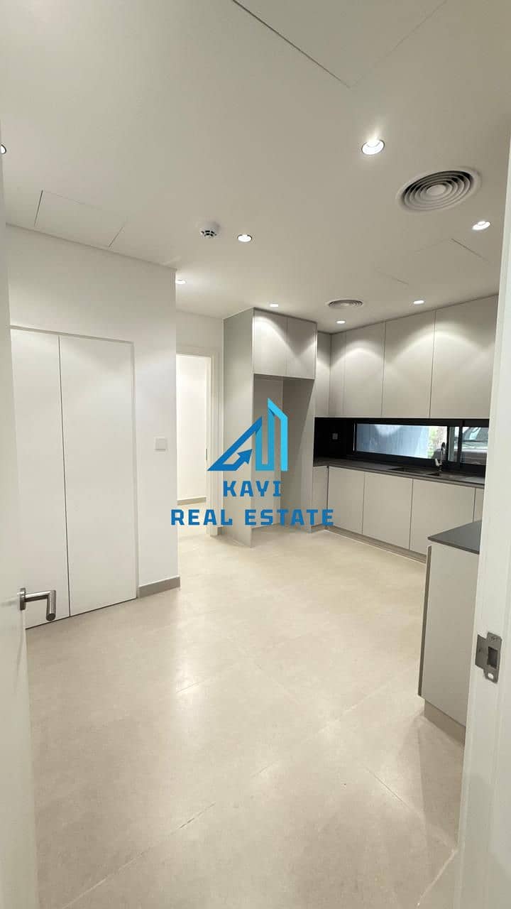 8 kayamsr4bhk17. jpeg