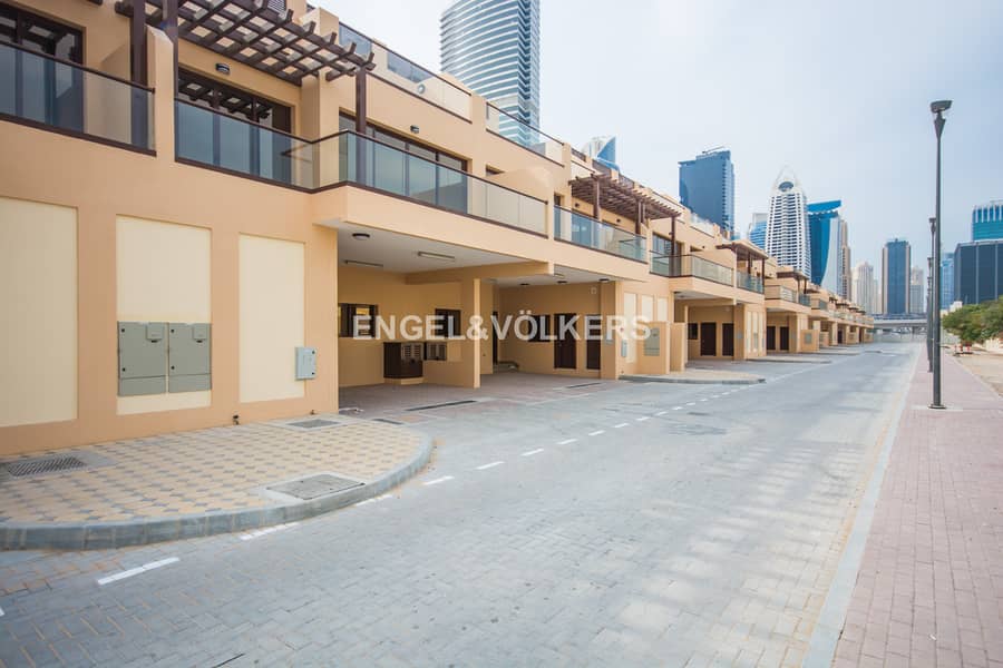 位于朱美拉岛 4 卧室的联排别墅 320000 AED - 12272447