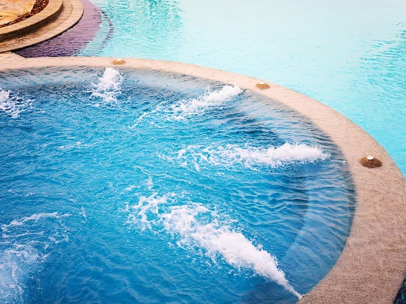 12 spa-pool. jpg