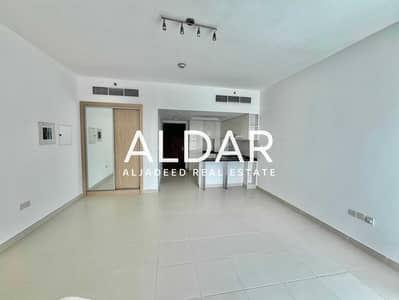 Studio for Rent in Jumeirah Village Circle (JVC), Dubai - Spacious Studio | Pool View | Near All Amenities