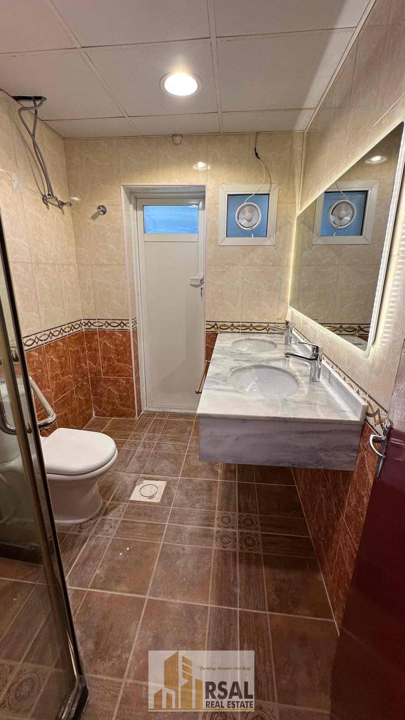 18 9480c886-dade-4cb2-bc30-7f2cdfe37088. jpg