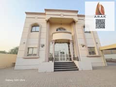 إذا كنت تبحث عن سكن عائلي راقٍ يجمع بين المساحة الواسعة والموقع الهادئ، فإليك هذه الفرصة الذهبية لإيجار فيلا مستقلة في منطقة الحميدية، واحدة من أكثر ا