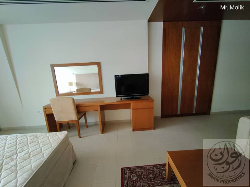 2 Studio 20 Series (15). jpg