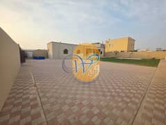 للايجار . . في الظيت الجنوبي . . ملحق عائلي مميز .