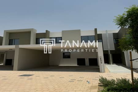 3 Bedroom Townhouse for Sale in Dubailand, Dubai - Single Row I Prime Location I Near Amenities