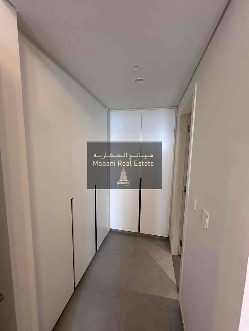 4 f23ef3a6-da3e-47cf-aaea-a27c61ec4c55. jpg