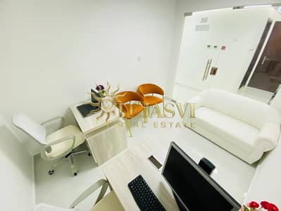 مکتب  للايجار في ديرة، دبي - 9de89376-1981-45a1-ac9d-86ad7ddce5d7. jpg