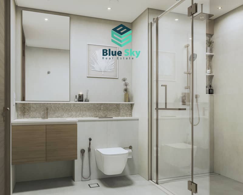 6 Bathroom. jpg