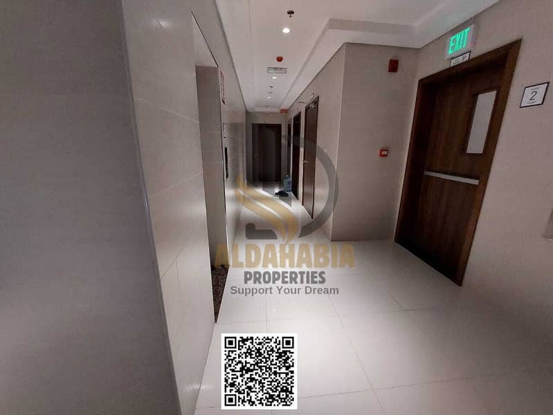 10 c70ab4c3-7382-45ef-8579-76ed0f00a627. jpg