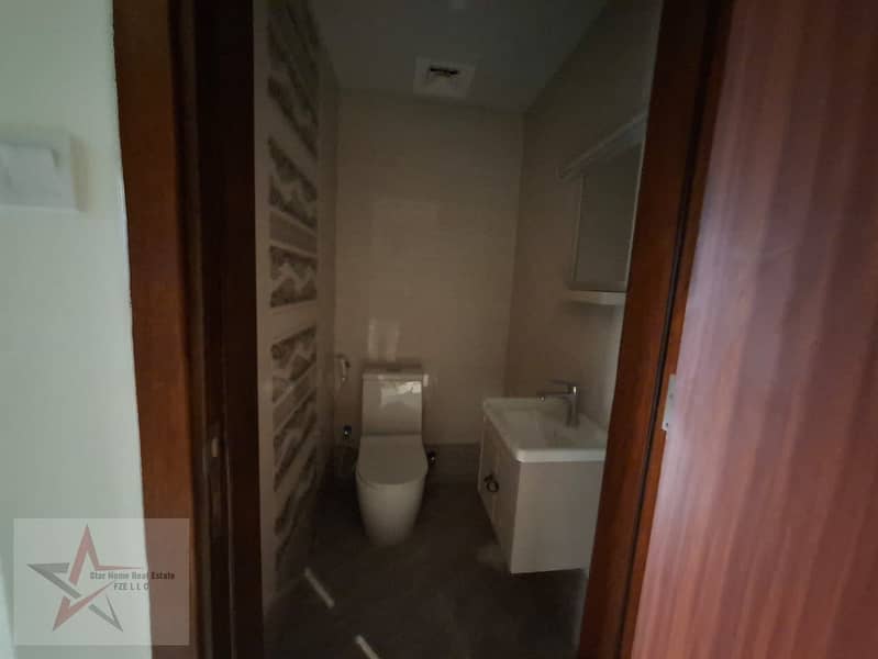 2 f036f971-e5c7-492f-9d98-11e444329401. jpeg