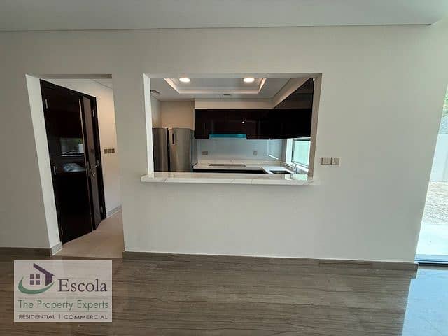 5 kitchen 1. jpg