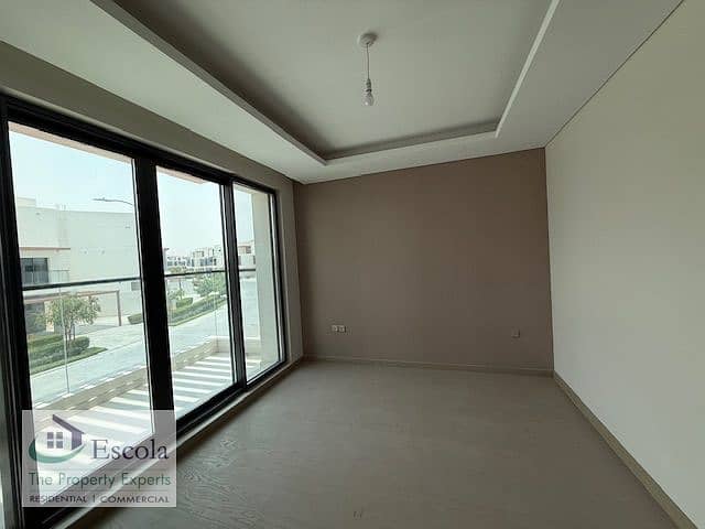 8 bedroom2. jpg