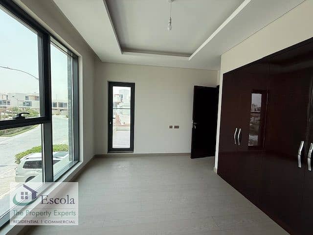 9 bedroom 1. jpg
