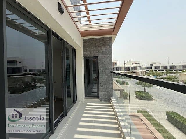 14 balcony. jpg