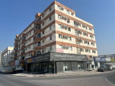 工业园区， 夏尔迦 11 卧室住宅楼待售 - images (10). jpg