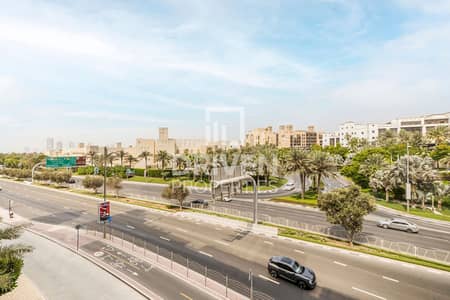 2 Bedroom Apartment for Sale in Umm Suqeim, Dubai - Burj Al Arab Views | Elegant | Vacant | Negotiable