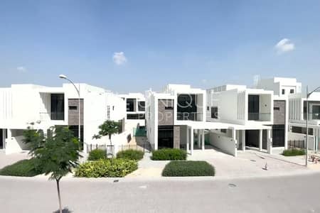 4 Bedroom Townhouse for Sale in DAMAC Hills, Dubai - PHPP | Trump Finishing | Room Downstairs