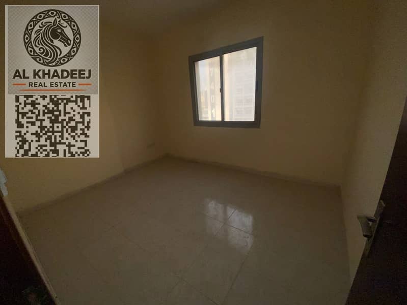 4 baff708d-f09a-4efa-9cdd-5e2a23784da0. jpg