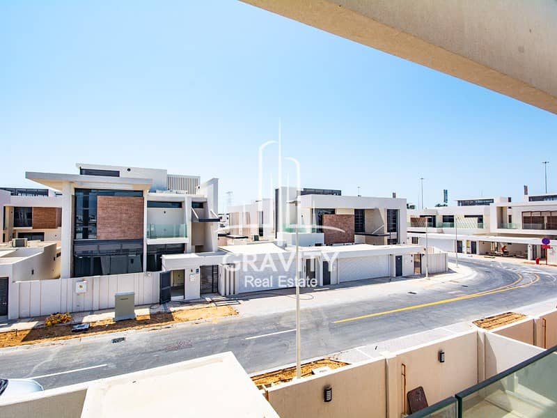 High Quality and Luxurious 4BR Villa in Yas Island