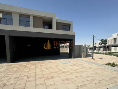 فیلا 4 غرف نوم للايجار في دبي الجنوب، دبي - 1. jpg