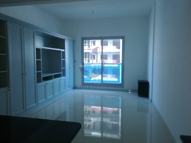Completely Furnished 1 Bedroom Apartment with Big Balcony
