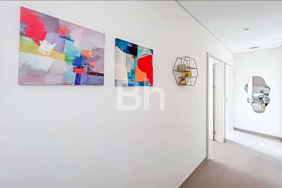 Furnished/Unfurnished | Vacant | Pool View