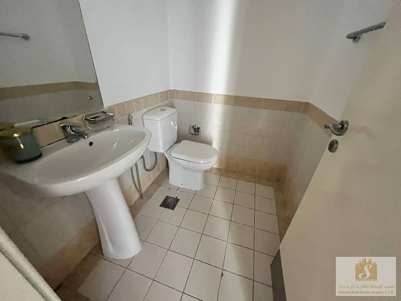 17 999d15ef-f2c4-4b75-9a86-337a13f8f7d9. jpg