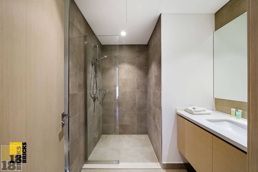 17 18Bricks_Creek Gate T2_505-8. jpg