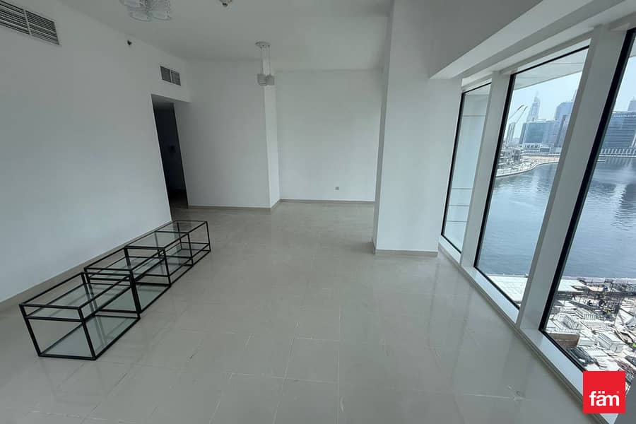 Bright, Spacious Apartment Available for Rent