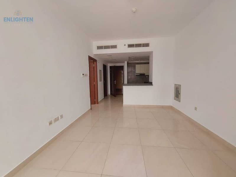 Spacious 1BR I Prime Location I Ready To Move