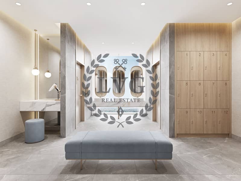 11 UH  by Ellington - Changing Room. jpg