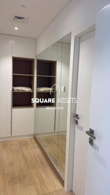 8 Walkin Closet 2. jpg