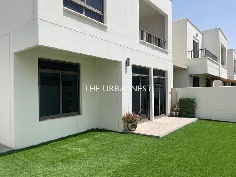 Modern Townhouse |Near Entrance and Community Pool