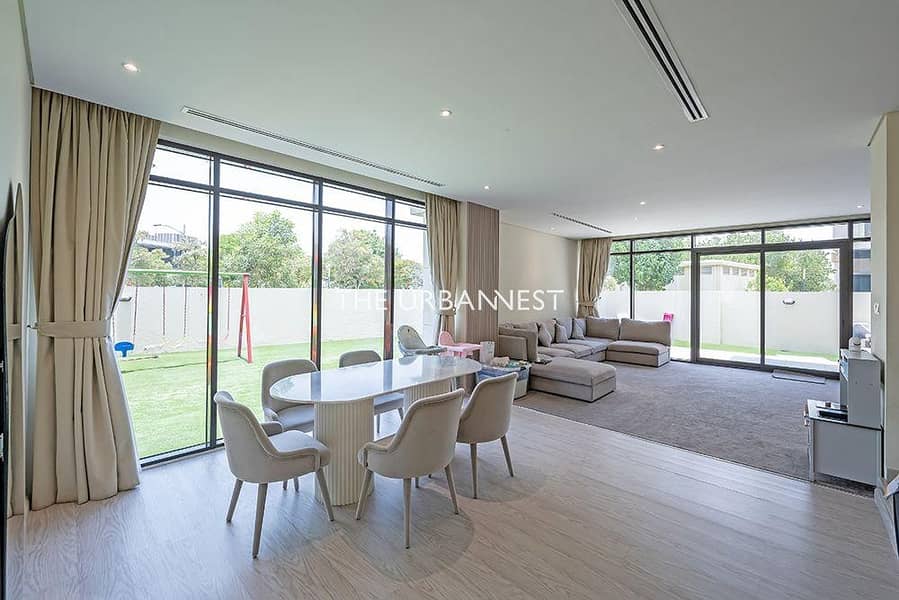 位于达马克山庄，鲜花别墅区 4 卧室的联排别墅 6200000 AED - 12285292