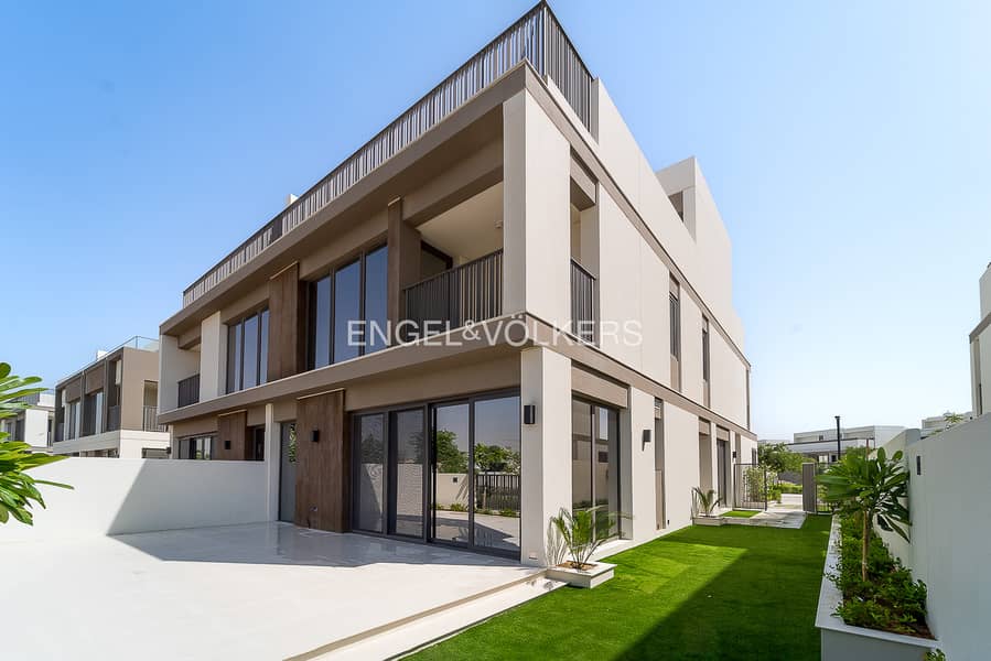 位于蒂拉尔阿尔加夫综合社区,奥拉别墅区 5 卧室的别墅 350000 AED - 12285563 位于蒂拉尔阿尔加夫综合社区,奥拉别墅区 5 卧室的别墅 350000 AED - 12285563