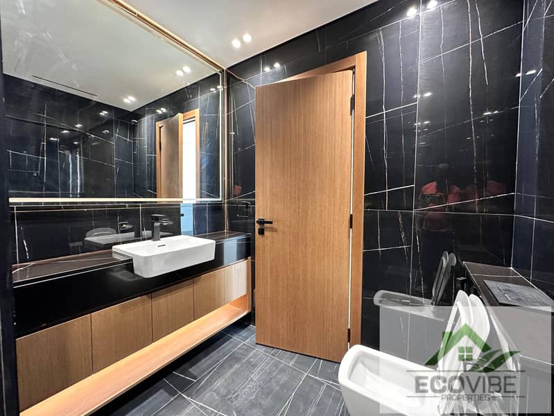 14 c1f00925-6999-4546-bed4-0b894348dca4. jpg