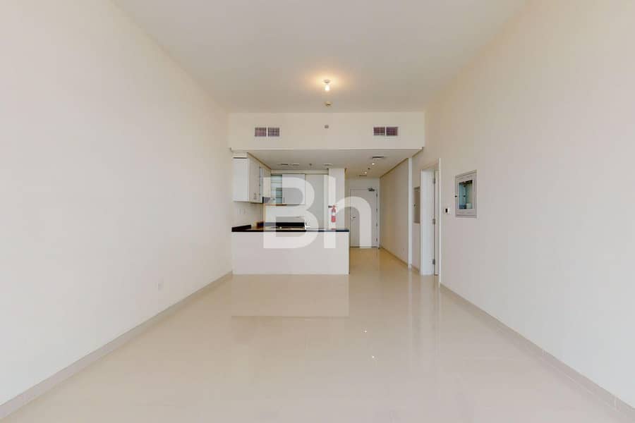 Golf Course View | Unfurnished | Vacant on 01 Aug Golf Course View | Unfurnished | Vacant on 01 Aug