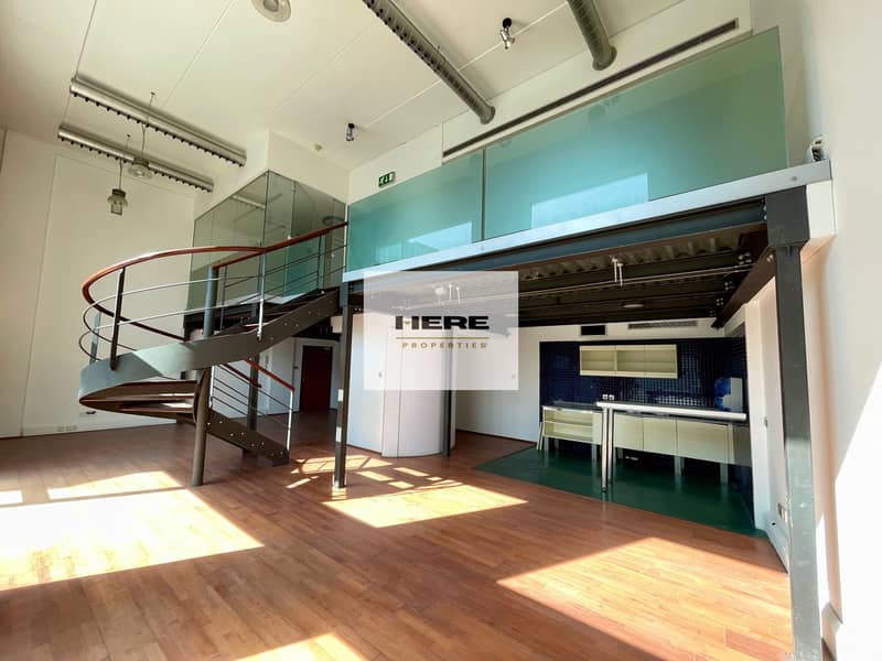10 Duplex Loft Offices (43). jpg