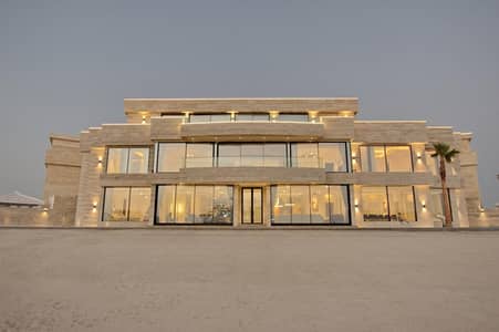6 Bedroom Villa for Sale in Palm Jumeirah, Dubai - Frond Tip Villa | Atlantis View | G+2