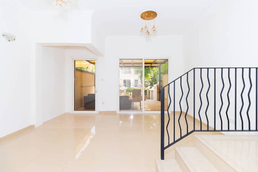 2 bedroom Townhouse for Rent - Al Hamra Village - Close to the Pool