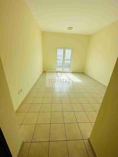 DEAL BALCONY STUDIO RIGHT NEXT TO THE GARDENS METRO